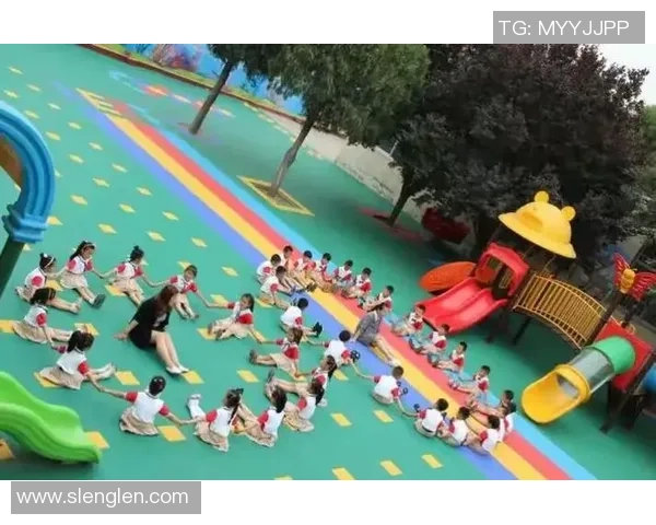 亲子共融乐趣无穷幼儿园足球游戏促进亲子关系与儿童成长