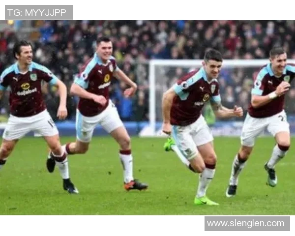 足球工资谈判中的博弈与策略解析如何实现球员与俱乐部的双赢局面